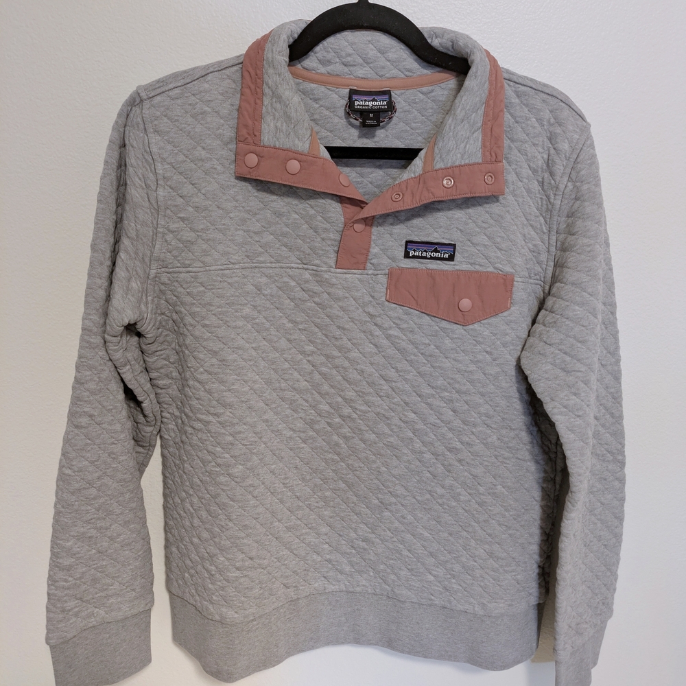Patagonia Gray and Mauve Quilted Women's Sweater Size Medium